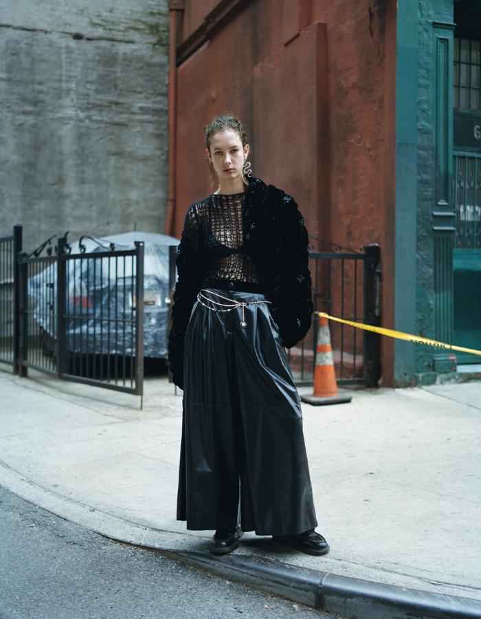 FRENCH MAGAZINE TWO BRIDGES SOCIAL CLUB — image 12