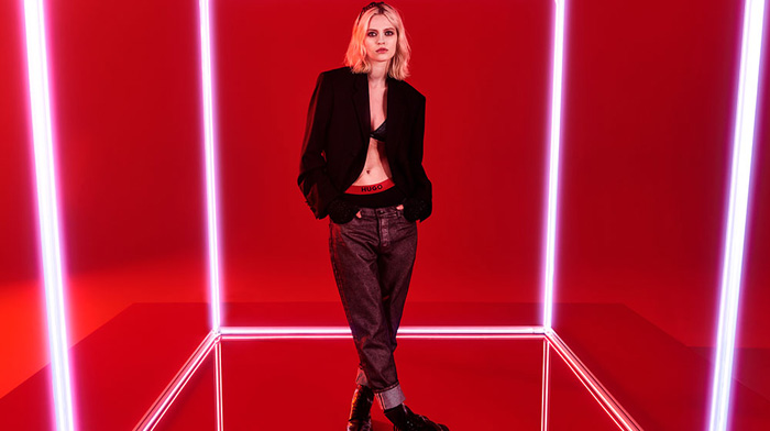 HUGO HOLIDAY — image 3