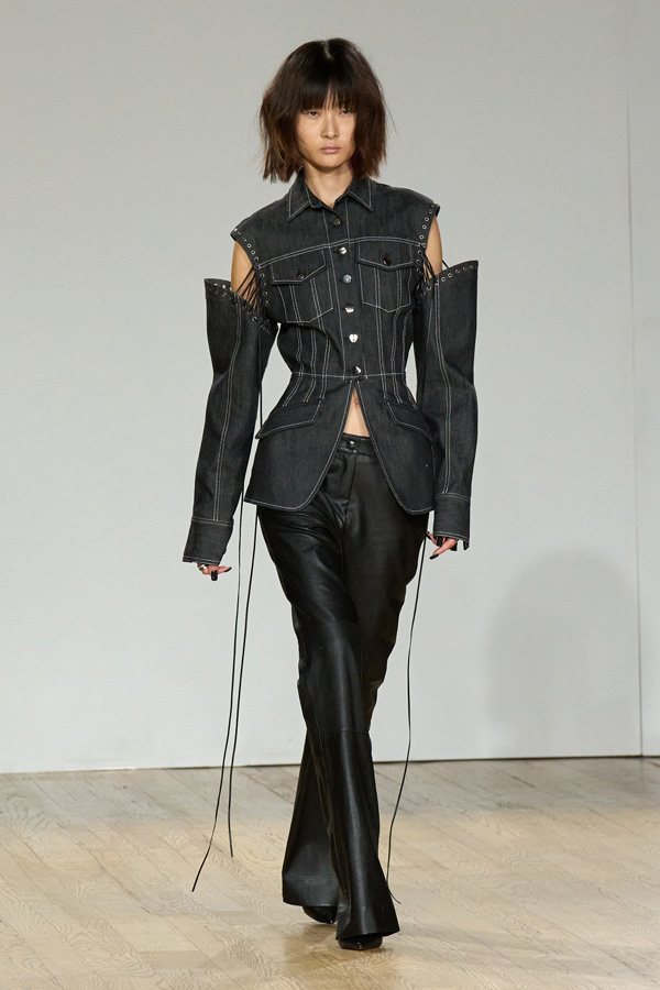 SHAO NY SS25 RUNWAY SHOW — image 9