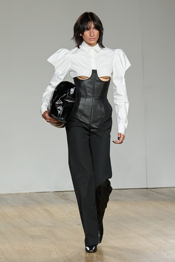 SHAO NY SS25 RUNWAY SHOW — image 12